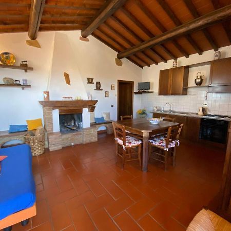 La Casina Sonia Apartment Montaione Bagian luar foto
