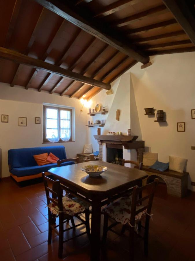 La Casina Sonia Apartment Montaione Bagian luar foto